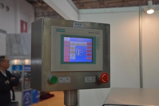 Máy tạo hạt bột khô màn hình cảm ứng Siemens đi kèm với máy làm lạnh nước
